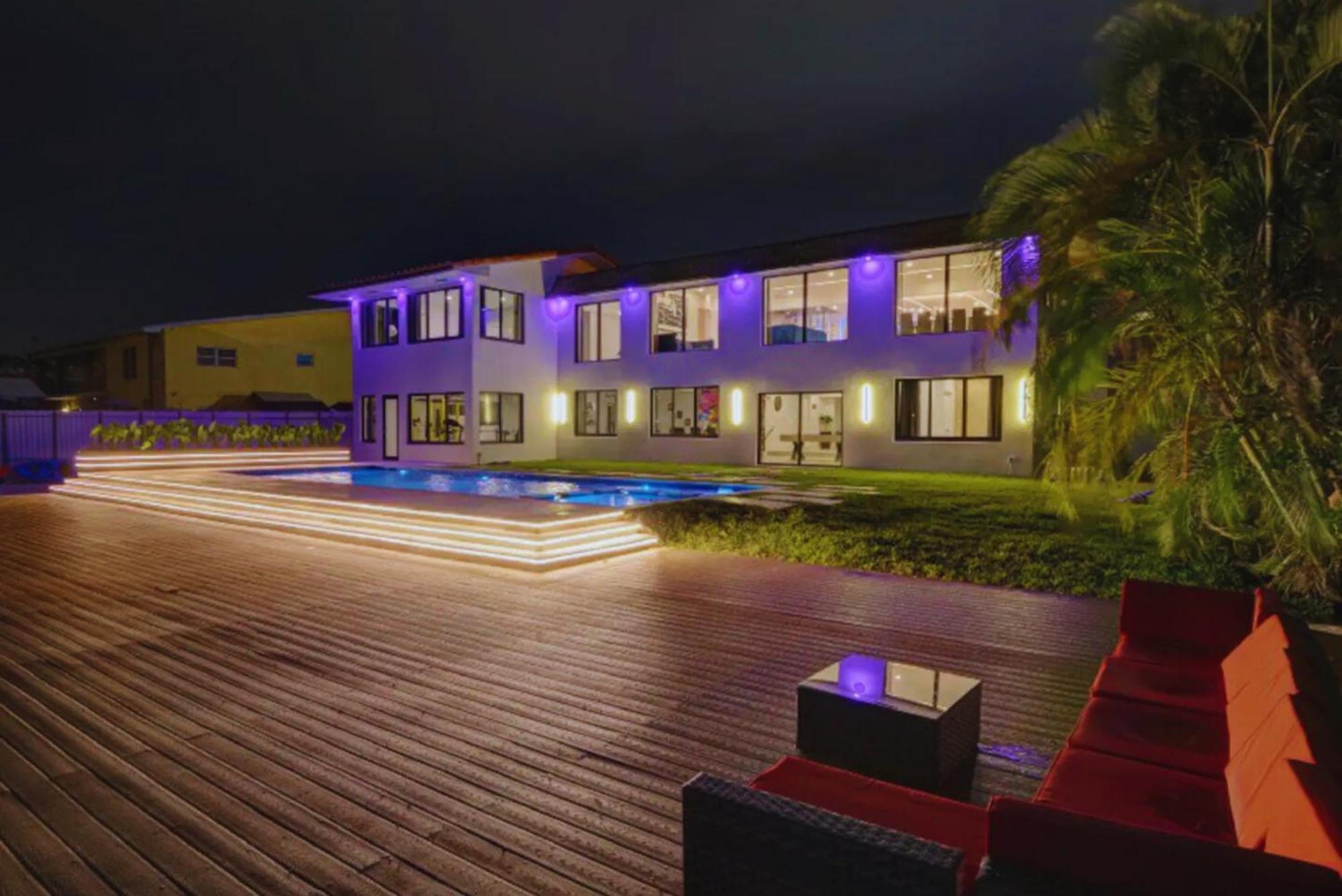 Luxe Waterfront Mansion W Private Nightclub, Cinema, Game Room, Gym & Pool Miami Dış mekan fotoğraf